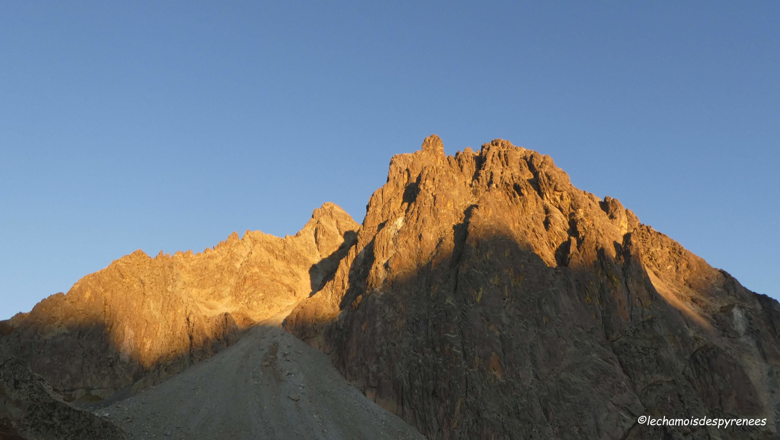 Pic du Midi d’Ossau ( 2884 m )